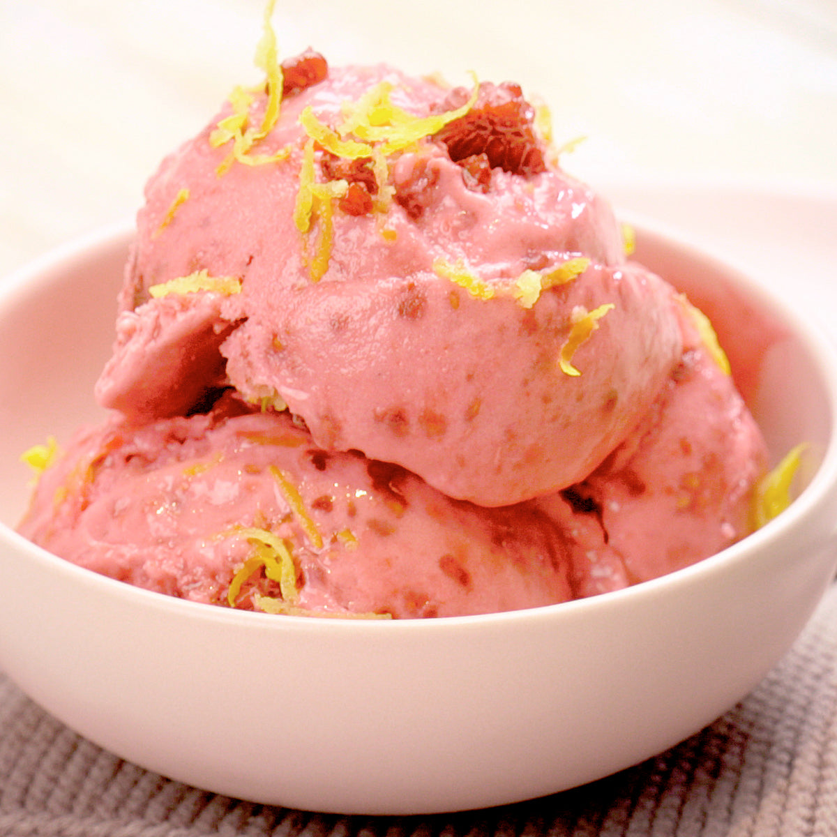 Raspberry Frozen Yogurt